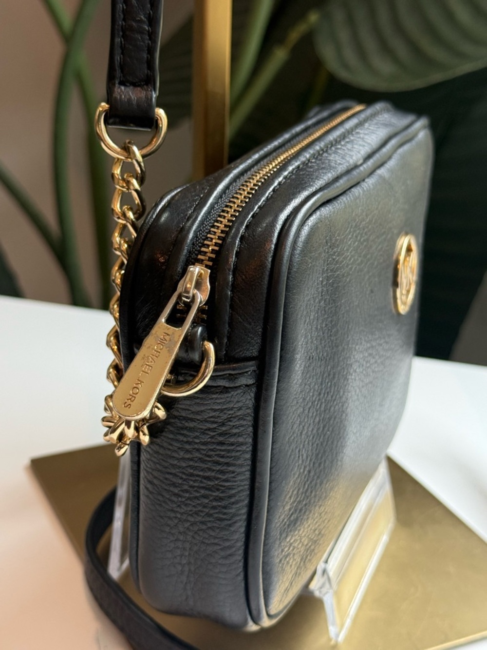 Michael Kors ‘Fulton Pebbled Leather Bag’ - Picture 2 of 6